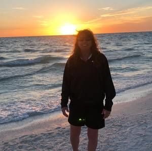 Meet your Posher, Connie